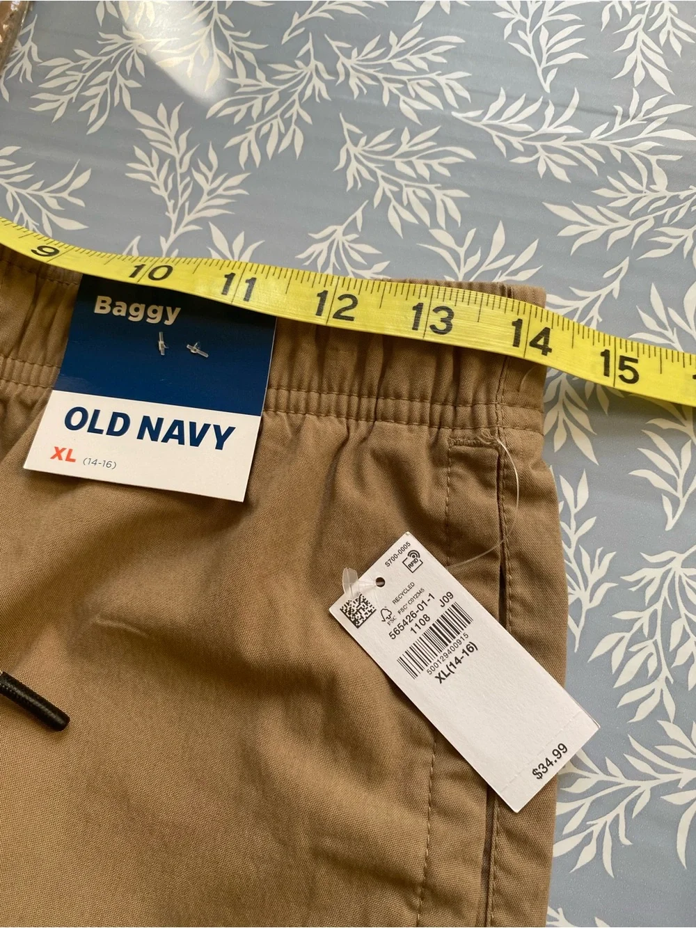 Old Navy Men's Cargo Pants in Tan
